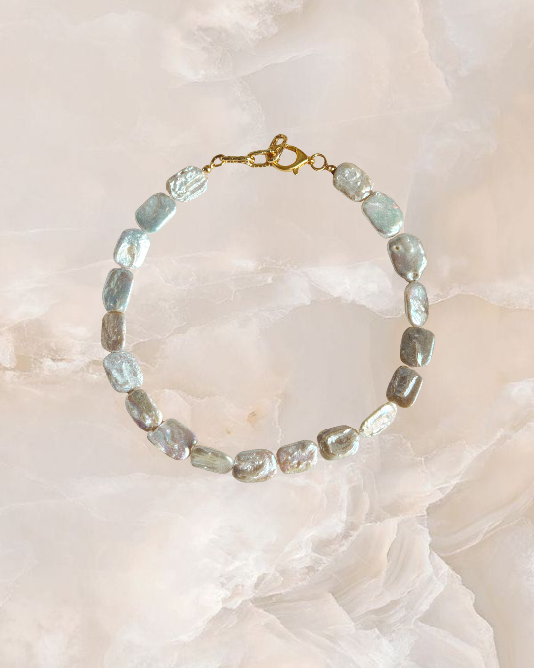 Chunky pearl necklace